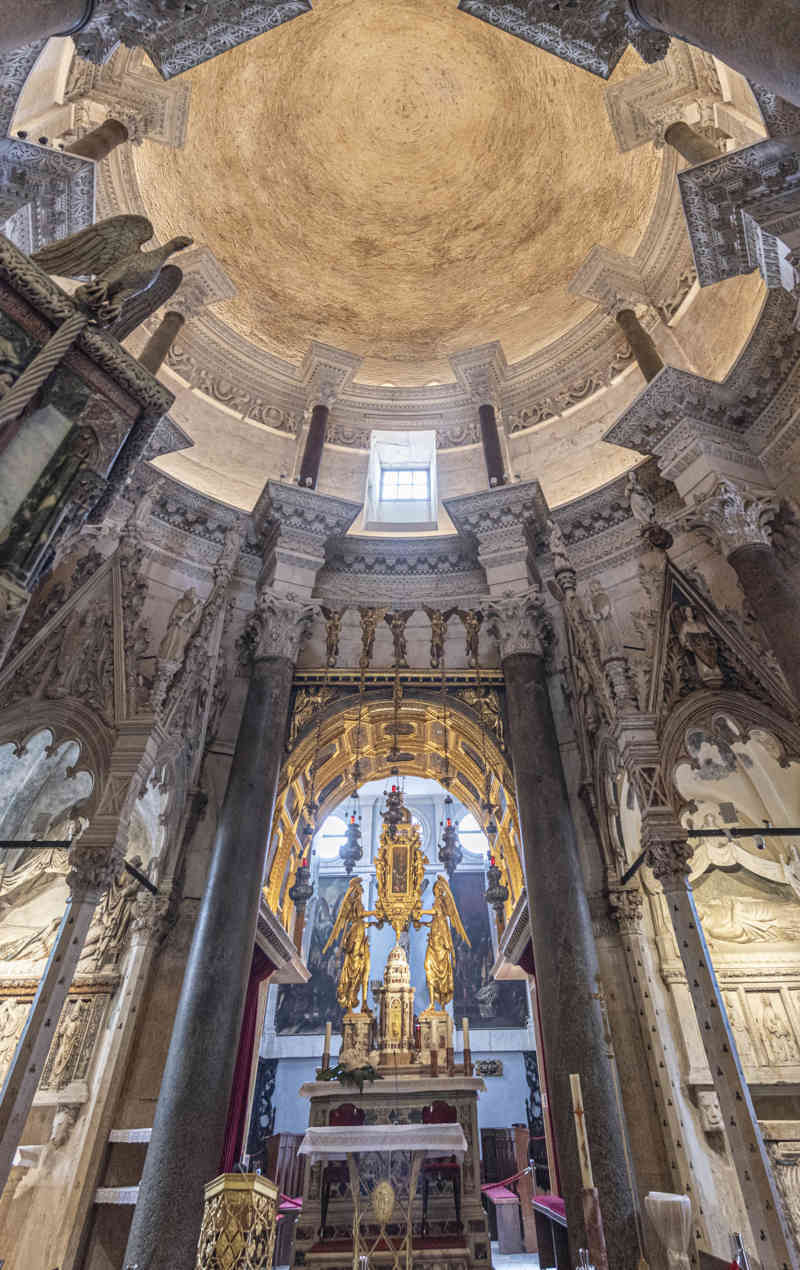 Croacia - Split 22 - palacio de Diocleciano - catedral de San Domnión.jpg